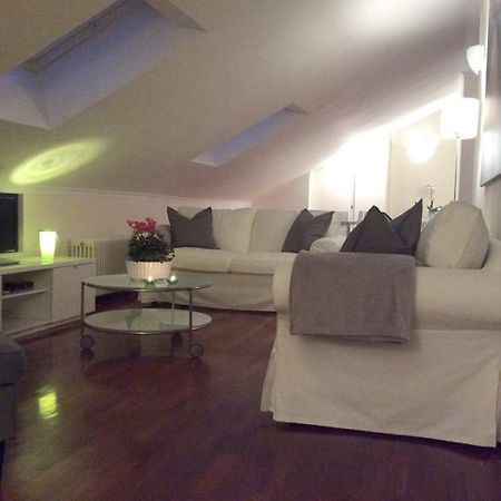 Apartment La Mansarda Alba  Ngoại thất bức ảnh