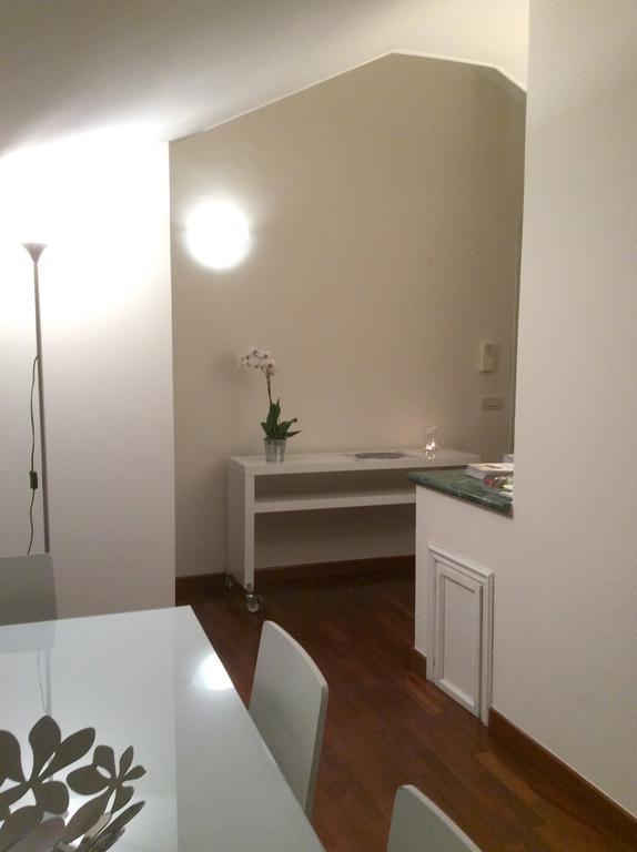 Apartment La Mansarda Alba  Phòng bức ảnh