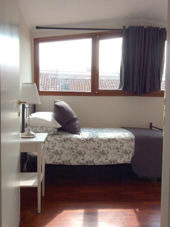 Apartment La Mansarda Alba  Phòng bức ảnh
